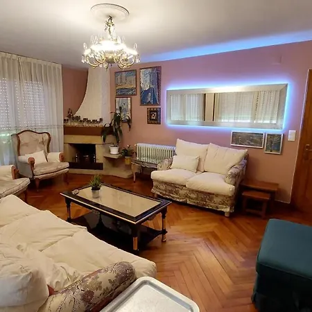 Isabel 2 Llaves Apartment